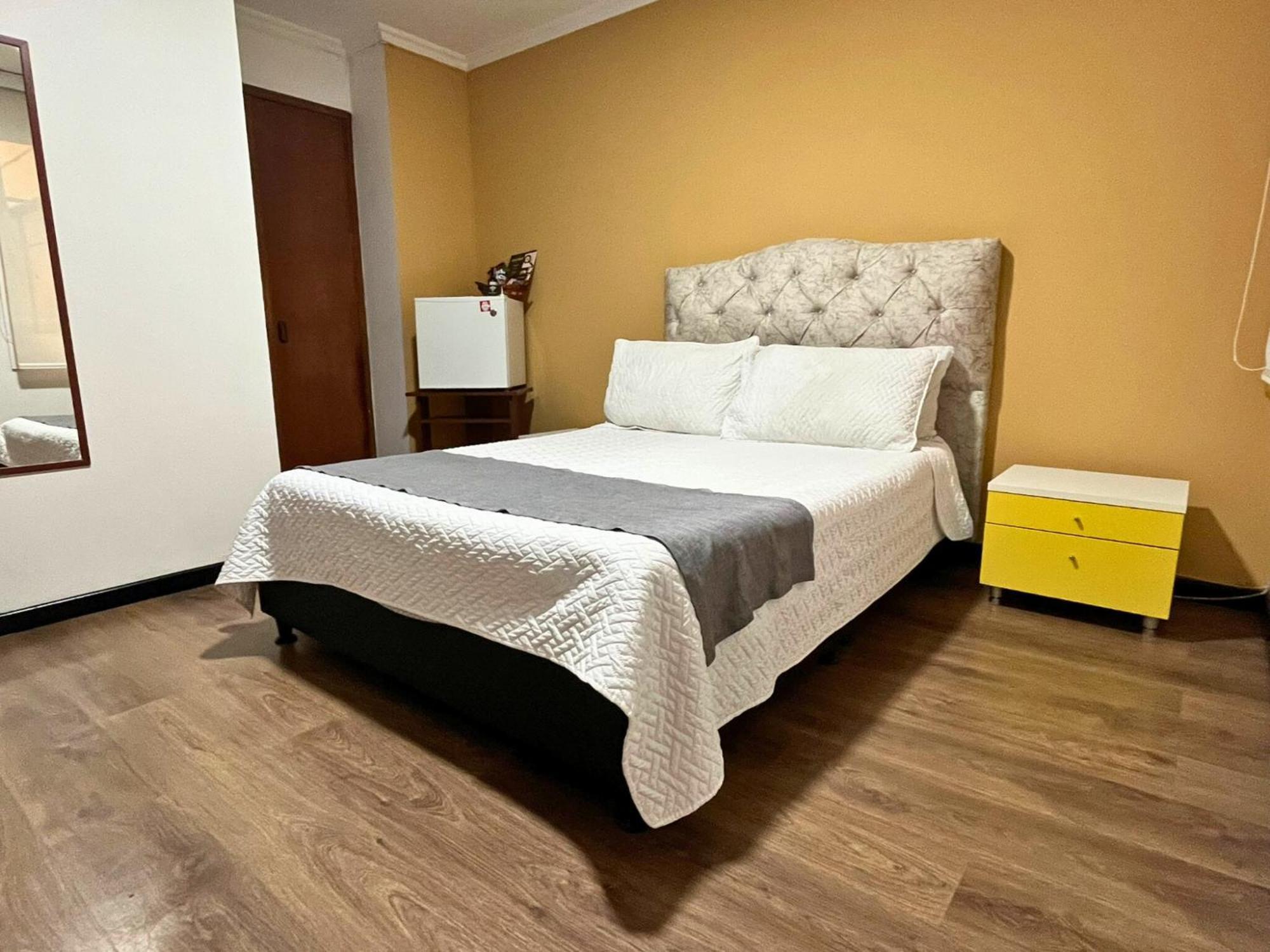 Ayenda 1032 Titas House Hotel Bogota Luaran gambar