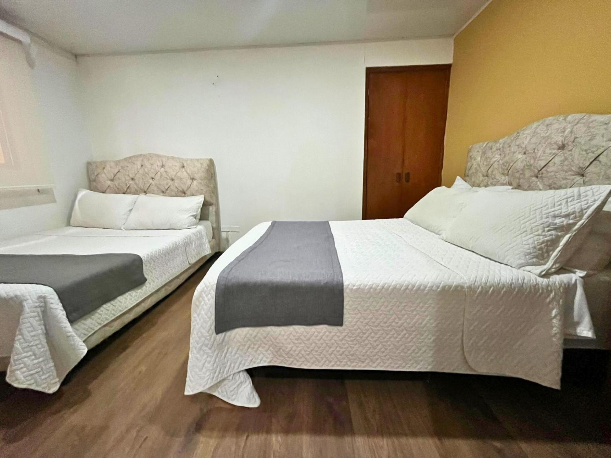 Ayenda 1032 Titas House Hotel Bogota Luaran gambar